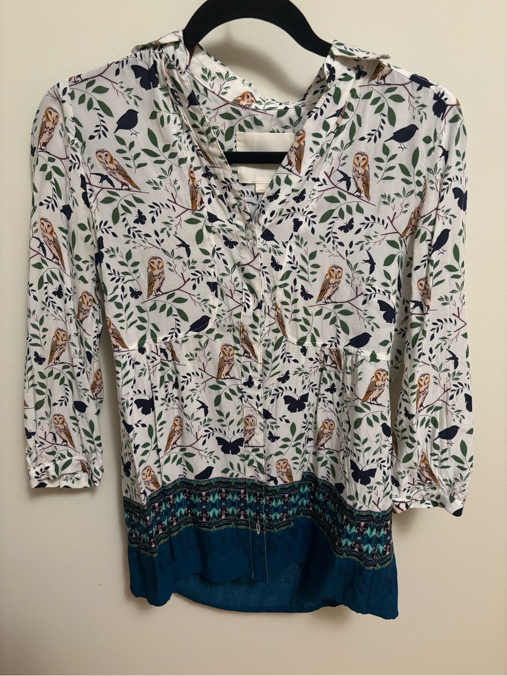 Anthropologie White Owl & Leaf Print Boho Blouse with Teal Hem